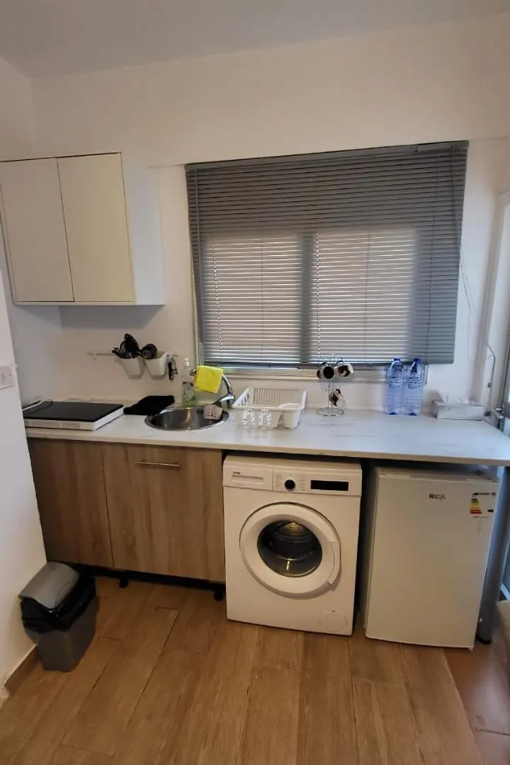 Studio E Larnaca City Center Cipro
